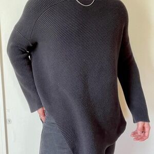 Sibyl of No. 17 black asymmetrical sweater Size S #knitwear #asymmetrical